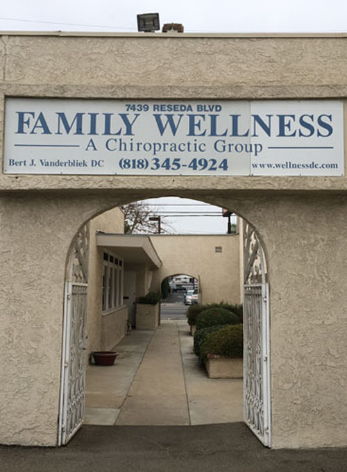 Chiropractic Reseda CA Front of Clinic